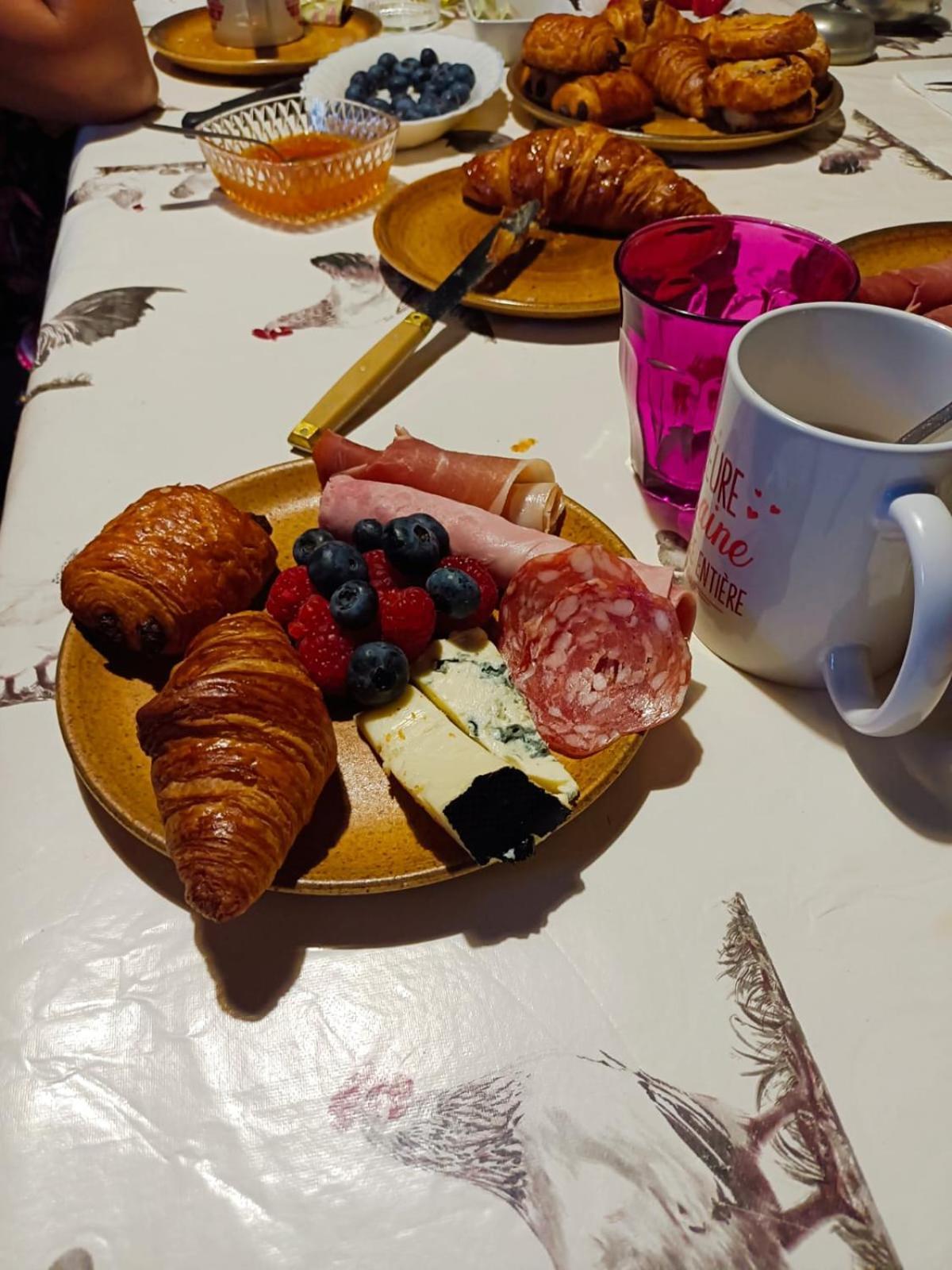 Вилла "Mon Chez Moi" Burgalays Экстерьер фото